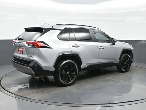 Used 2024 Toyota RAV4 SE AWD/4WD image 6