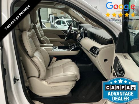Used 2018 Lincoln Navigator Select w/ Technology Package RWD image 12