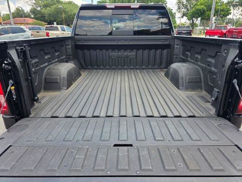 Certified 2024 GMC Sierra 1500 SLT w/ SLT Premium Plus Package AWD/4WD image 17