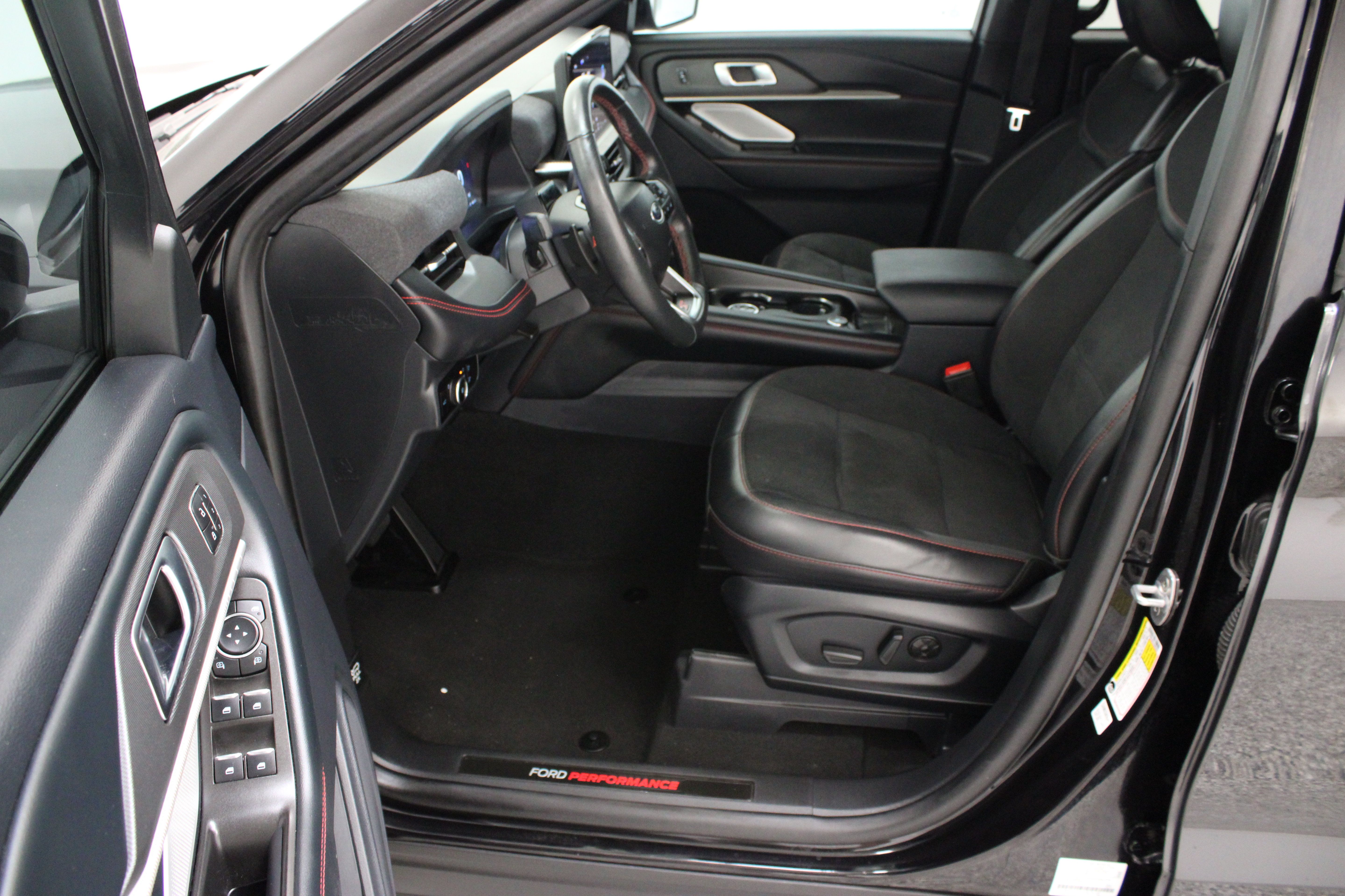 Used 2025 Ford Explorer ST w/ Sun And Sound Package AWD/4WD image 14