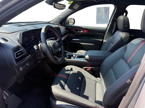 Certified 2024 Chevrolet Traverse RS w/ LPO, Floor Liner Package image 10