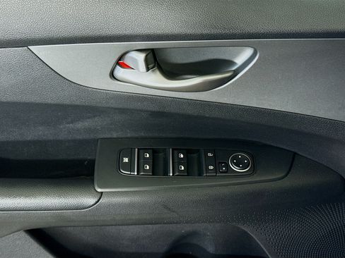 Used 2021 Kia Forte LXS FWD image 23