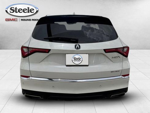 Used 2023 Acura MDX SH-AWD w/ Advance Package image 4