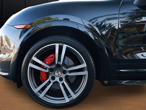 Used 2013 Porsche Cayenne GTS AWD/4WD image 6