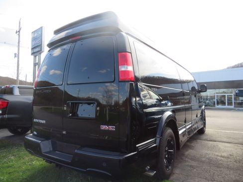 Used 2022 GMC Savana 2500 Extended RWD image 6