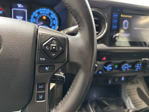 Used 2019 Toyota Tacoma TRD Off-Road image 29