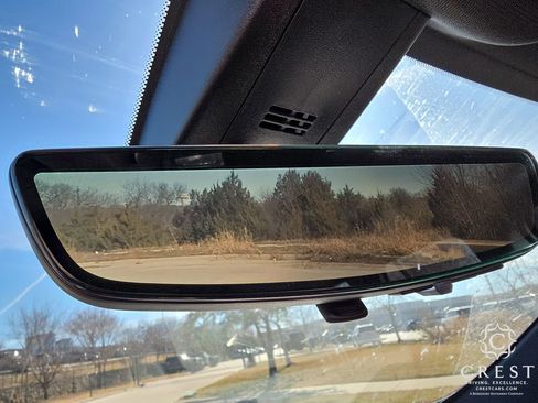 Used 2023 Chevrolet Traverse RS image 23