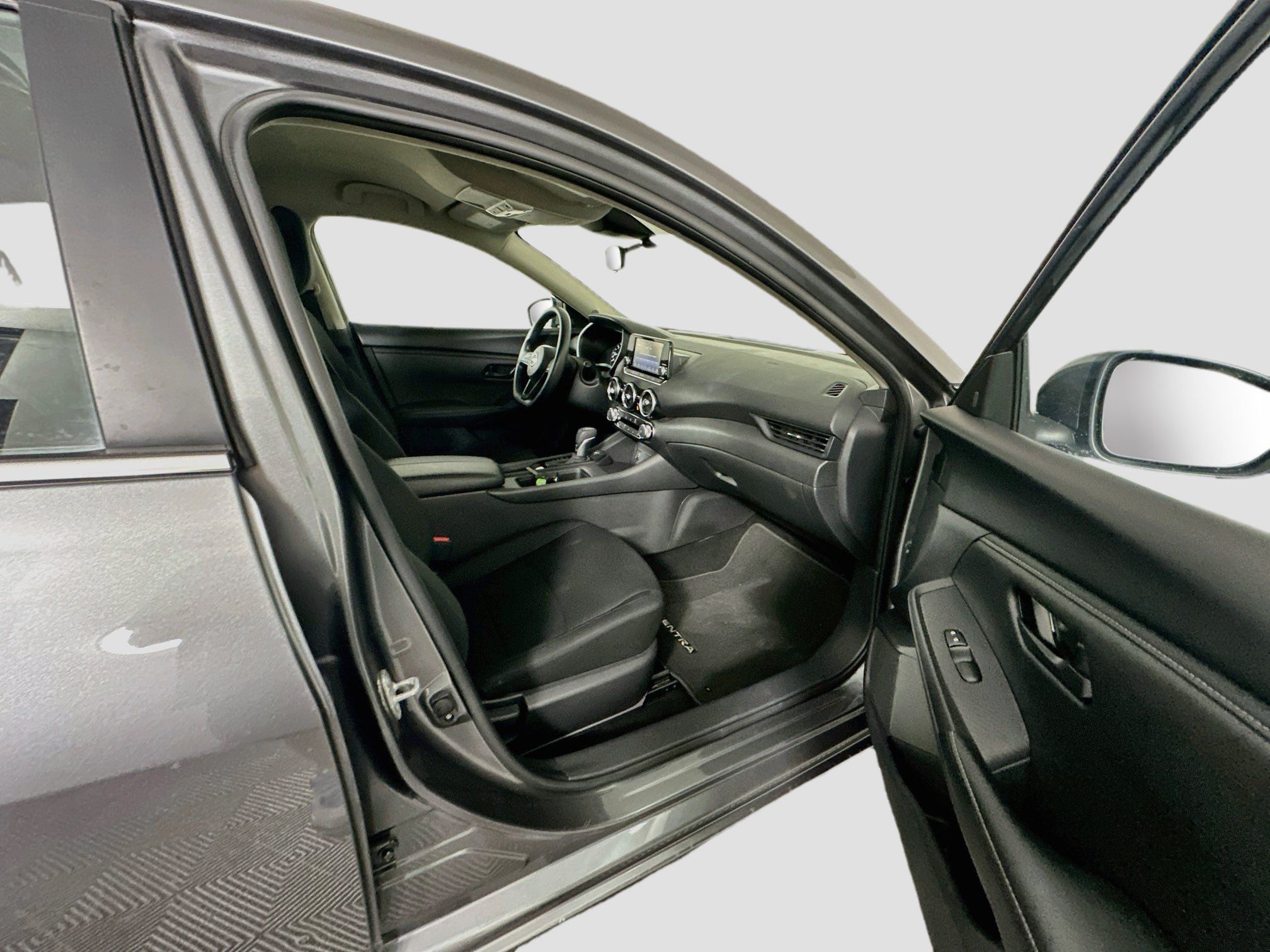 Used 2025 Nissan Sentra S FWD image 29