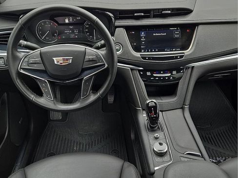 Used 2024 Cadillac XT5 Premium Luxury AWD/4WD image 10