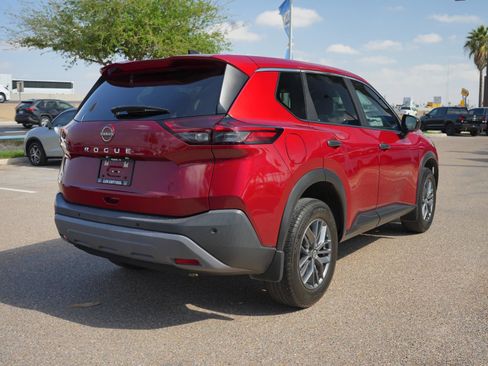 Used 2023 Nissan Rogue S image 5
