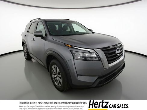 Used 2025 Nissan Pathfinder SV FWD image 1