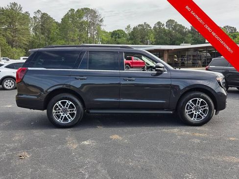 New 2026 Ford Expedition Active RWD image 13