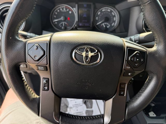 Used 2020 Toyota Tacoma TRD Sport w/ Technology Package AWD/4WD image 10