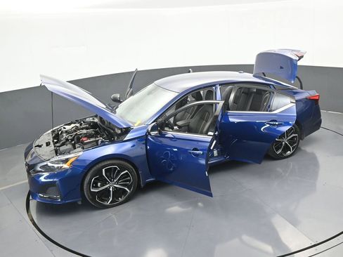 Used 2024 Nissan Altima 2.5 SR image 63