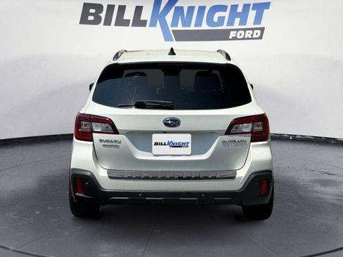 Used 2019 Subaru Outback 2.5i Touring AWD/4WD image 4