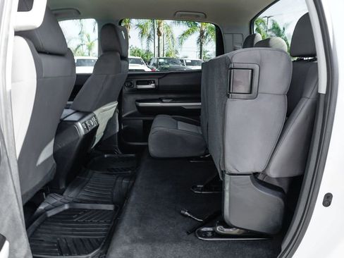 Used 2017 Toyota Tundra SR5 w/ SR5 Upgrade Package image 32