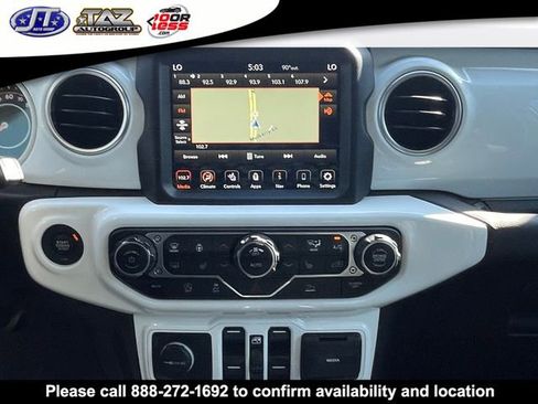 Used 2022 Jeep Wrangler Unlimited Sahara w/ Cold Weather Group AWD/4WD image 17