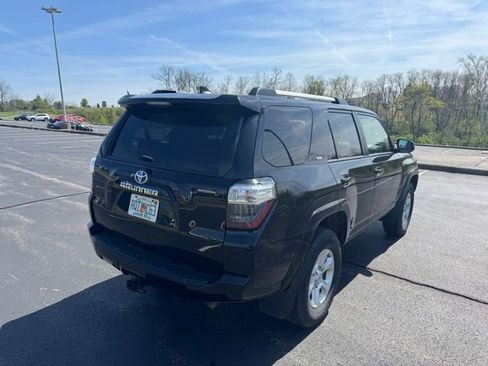 Used 2024 Toyota 4Runner SR5 image 3
