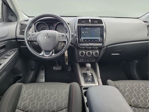 Used 2026 Mitsubishi Outlander Sport AWD image 9
