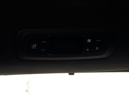 New 2026 Chrysler Pacifica Select image 37