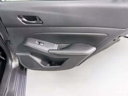 Used 2025 Nissan Altima 2.5 SV FWD image 28