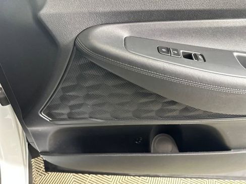 Used 2019 Hyundai Santa Fe SE image 27