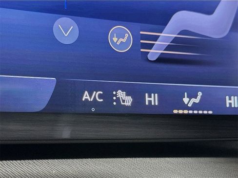 Certified 2025 Buick Enclave Sport Touring image 19