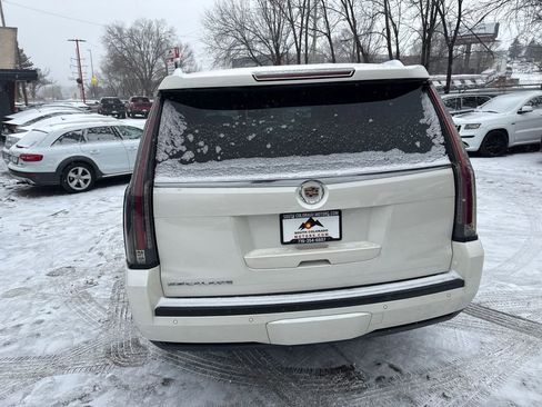 Used 2015 Cadillac Escalade Premium image 6