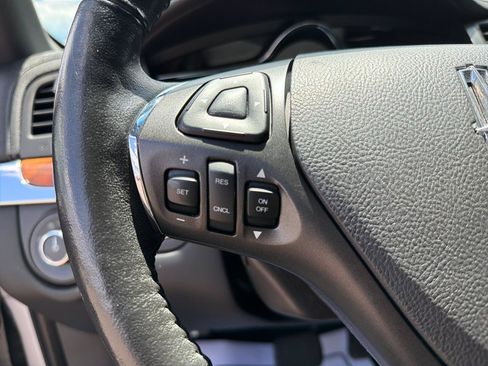 Used 2013 Lincoln MKS AWD image 13
