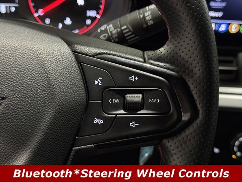 Used 2024 Chevrolet Trax RS w/ Driver Confidence Package image 7