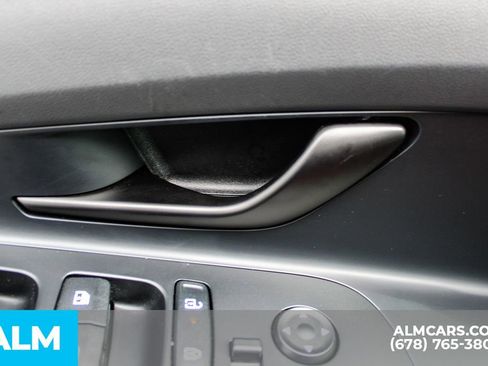 Used 2025 Hyundai Elantra Sport image 37