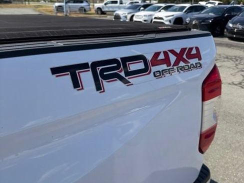 Used 2017 Toyota Tundra Limited w/ TRD Off Road Package AWD/4WD image 10