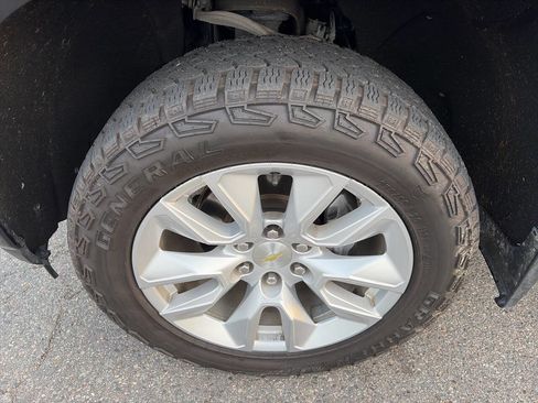 Used 2021 Chevrolet Silverado 1500 Custom image 11