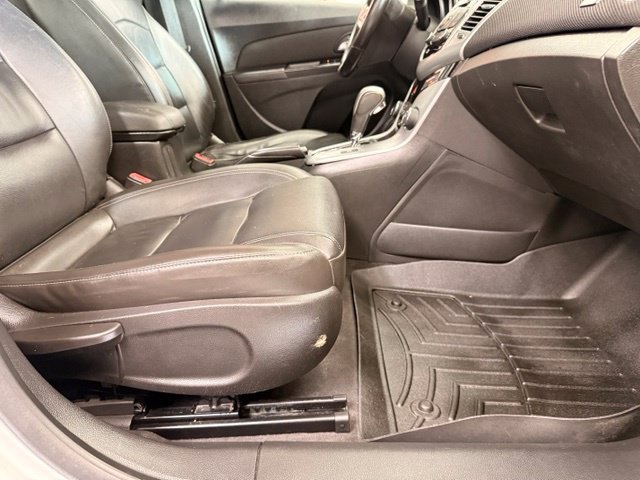 Used 2012 Chevrolet Cruze LT FWD image 25
