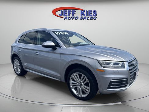 Used 2018 Audi Q5 2.0T Premium Plus w/ Premium Plus Package AWD/4WD image 3