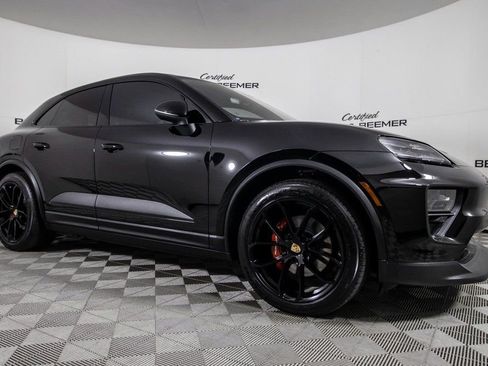 Used 2024 Porsche Macan 4 Electric image 3