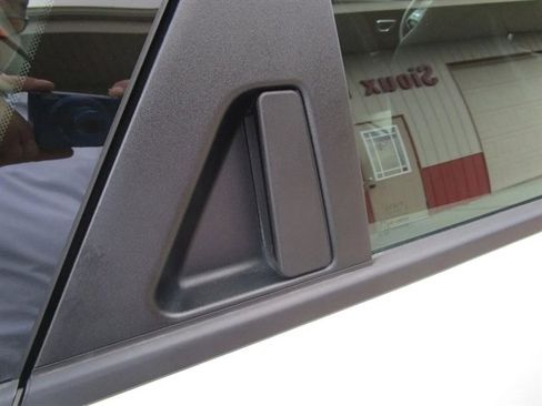 Used 2025 Kia K4 LX image 17