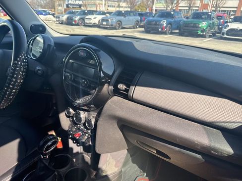 Used 2015 MINI Cooper 2-Door Hardtop image 46