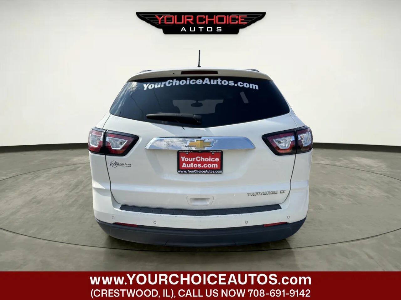 Used 2015 Chevrolet Traverse LT w/ Style and Technology Package FWD image 4