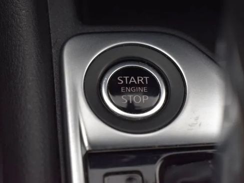 Used 2025 Nissan Sentra SV FWD image 28