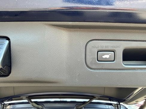 Used 2025 Honda Pilot Touring image 25