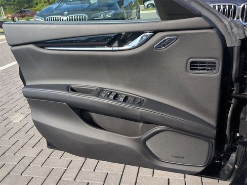 Used 2020 Maserati Quattroporte S image 31
