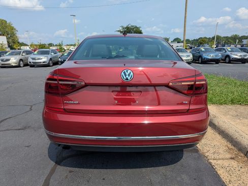 Used 2019 Volkswagen Passat 2.0T Wolfsburg w/ Wheels & Sunroof Package FWD image 6