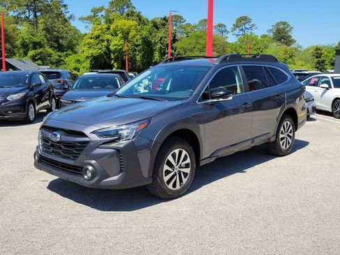 Used 2025 Subaru Outback Premium AWD/4WD image 5