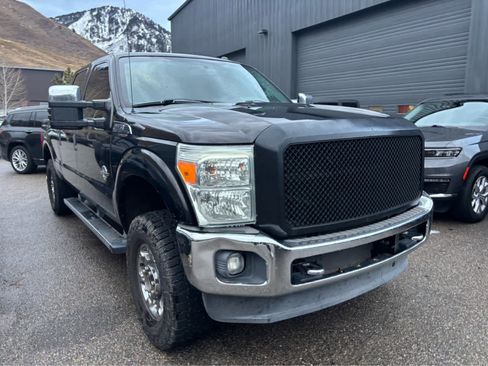 Used 2015 Ford F250 XLT w/ XLT Premium Package image 8