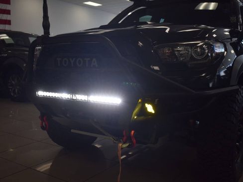 Used 2019 Toyota Tacoma TRD Pro w/ Desert Air Intake Package image 32