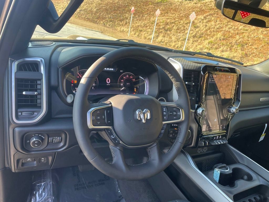 New 2026 RAM 1500 Big Horn AWD/4WD image 11