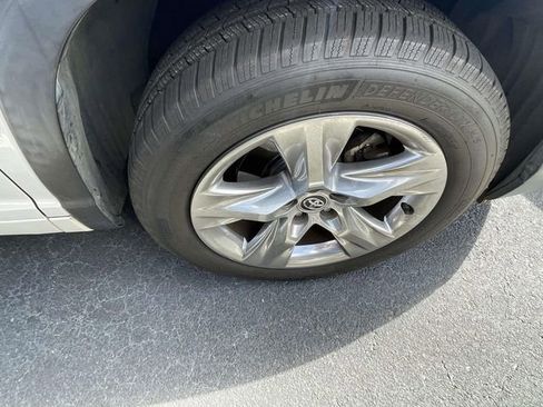 Used 2016 Toyota Highlander Limited image 14