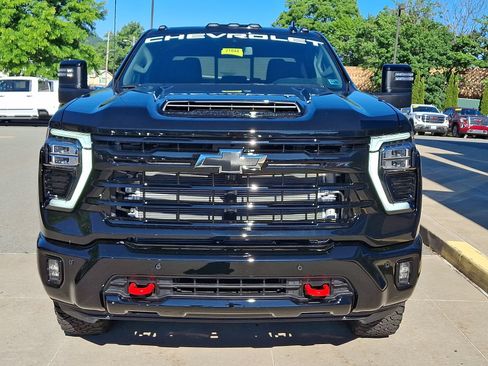 New 2026 Chevrolet Silverado 2500 LTZ w/ LTZ Plus Package AWD/4WD image 2