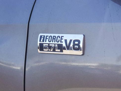 Used 2015 Toyota Tundra SR5 w/ SR5 Upgrade Package image 10